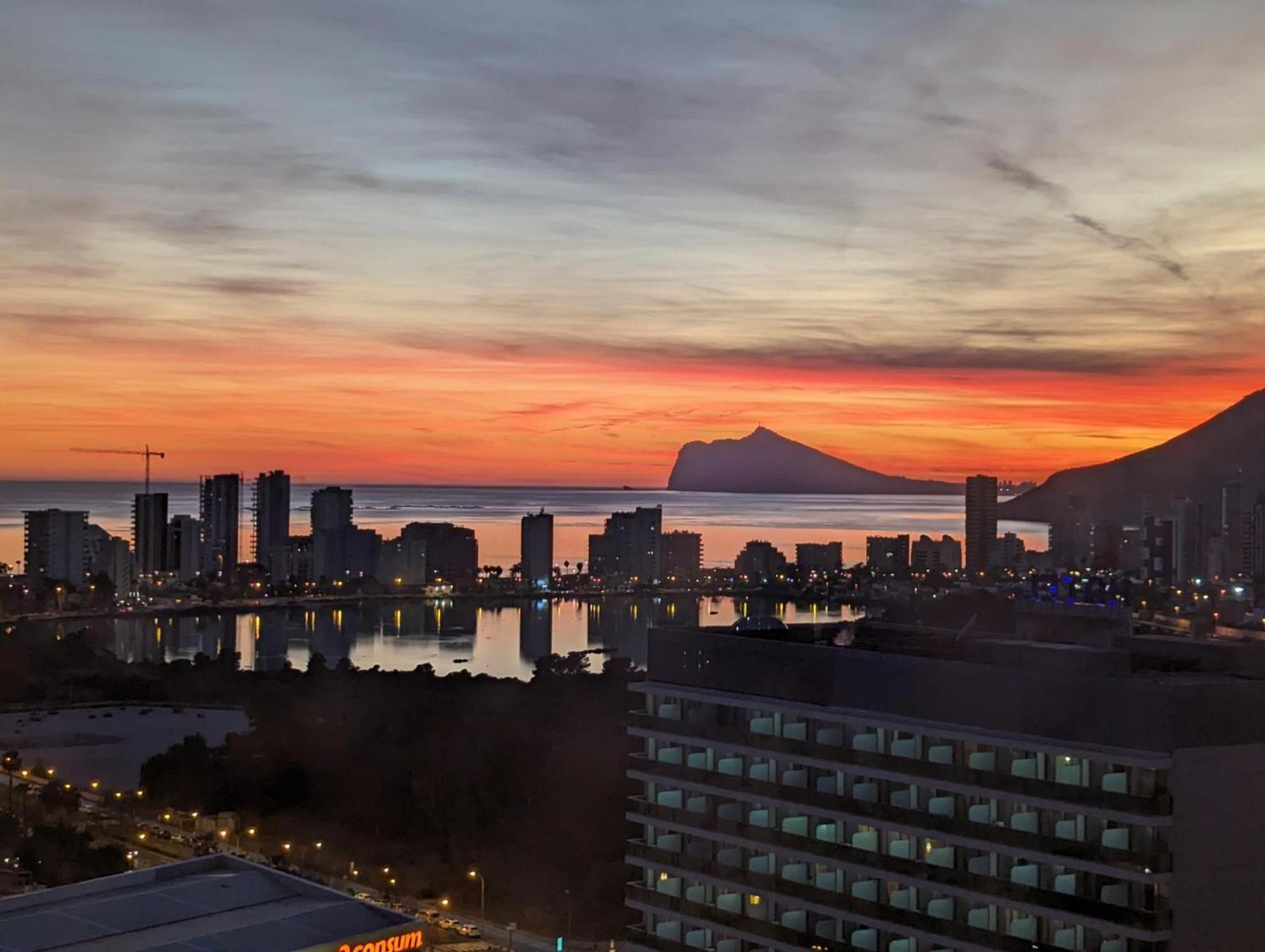 100 M From Fossa Beach In Calpe Buitenkant foto